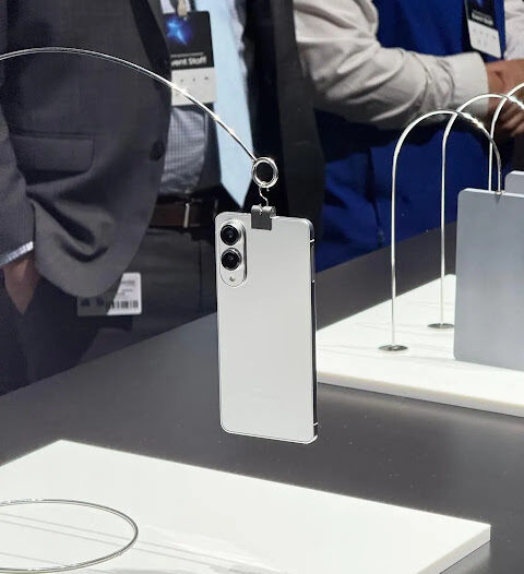 Samsung Galaxy S25 Edge – Slimmest S-Series phone yet